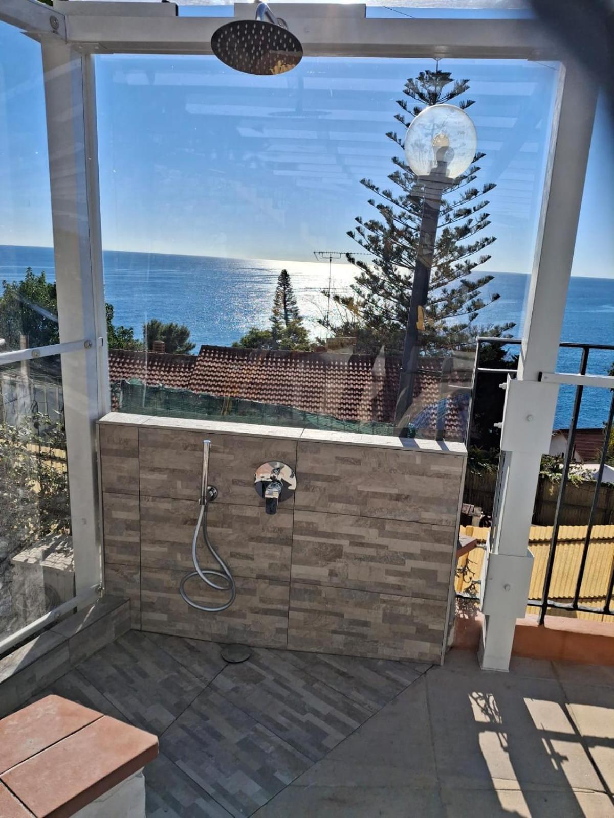 Villa Del Mare Ligure Terme & Spa Piscina A 37 Gradi Santo Stefano al Mare Luaran gambar