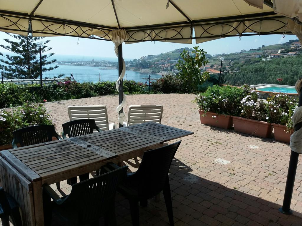 Villa Del Mare Ligure Terme & Spa Piscina A 37 Gradi Santo Stefano al Mare Luaran gambar