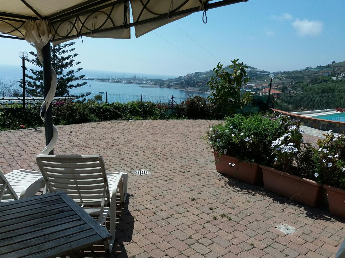 Villa Del Mare Ligure Terme & Spa Piscina A 37 Gradi Santo Stefano al Mare Luaran gambar