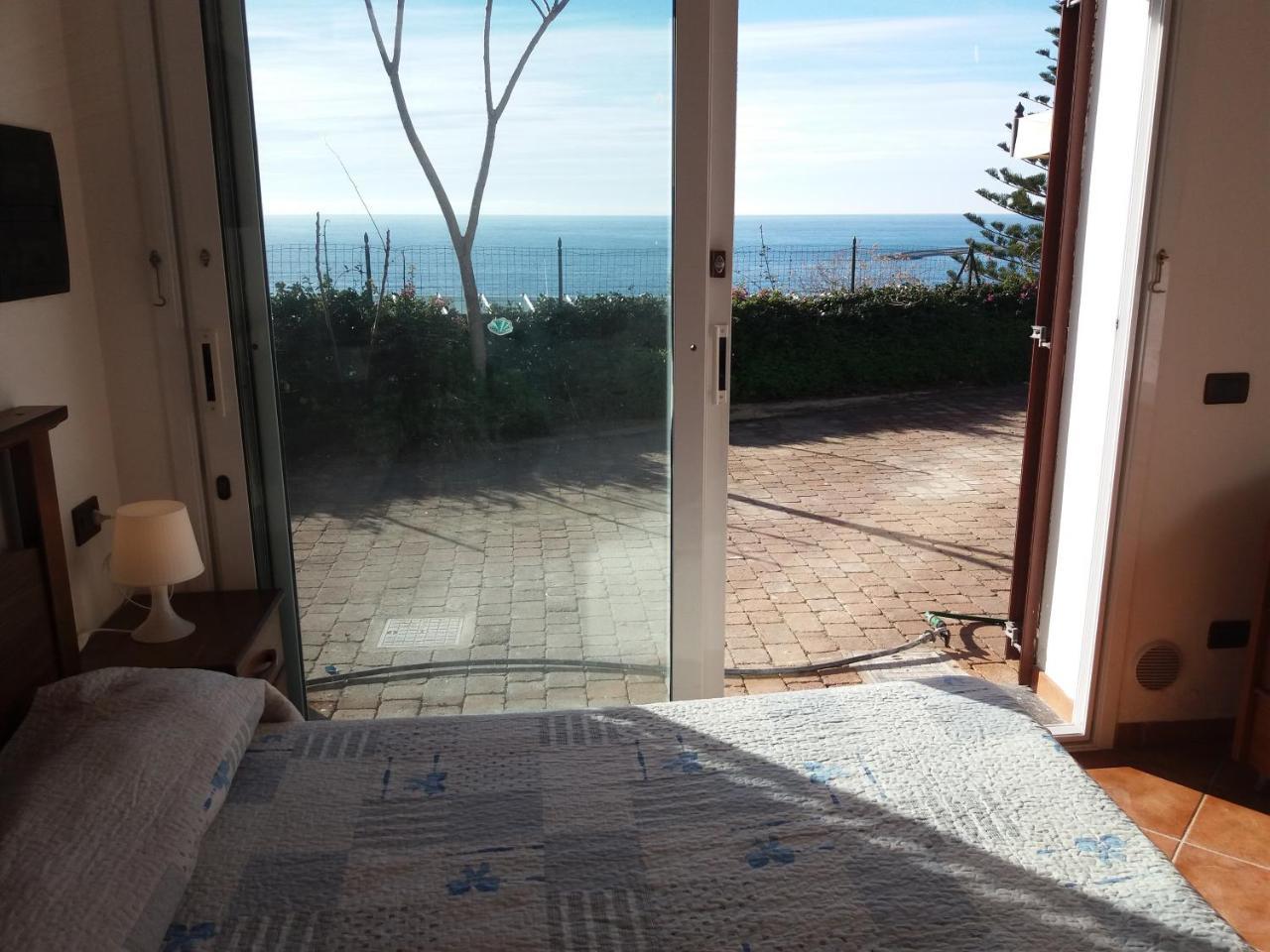 Villa Del Mare Ligure Terme & Spa Piscina A 37 Gradi Santo Stefano al Mare Luaran gambar
