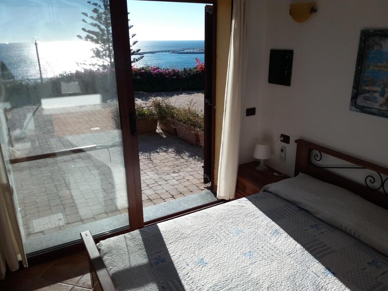 Villa Del Mare Ligure Terme & Spa Piscina A 37 Gradi Santo Stefano al Mare Luaran gambar