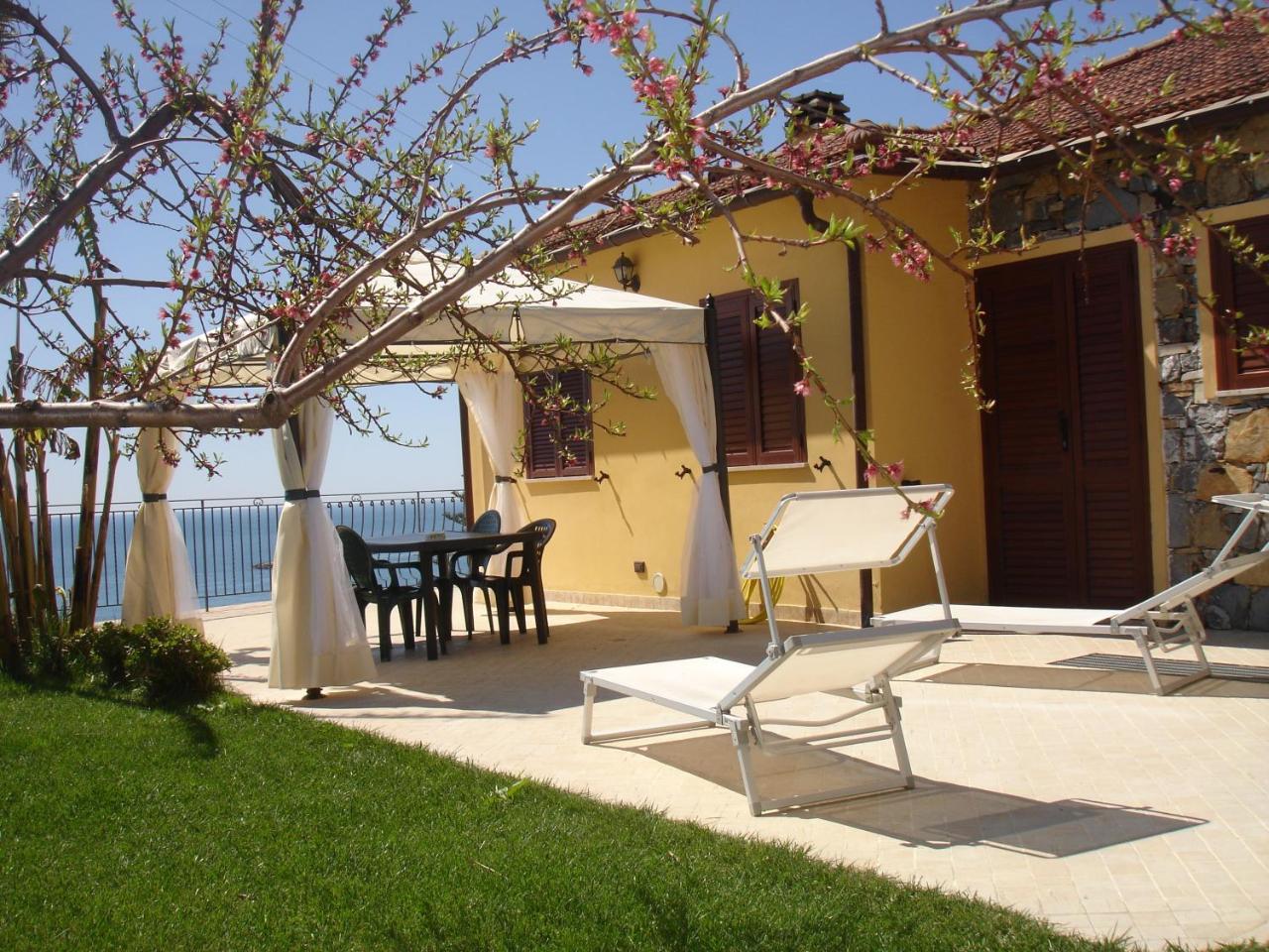 Villa Del Mare Ligure Terme & Spa Piscina A 37 Gradi Santo Stefano al Mare Luaran gambar